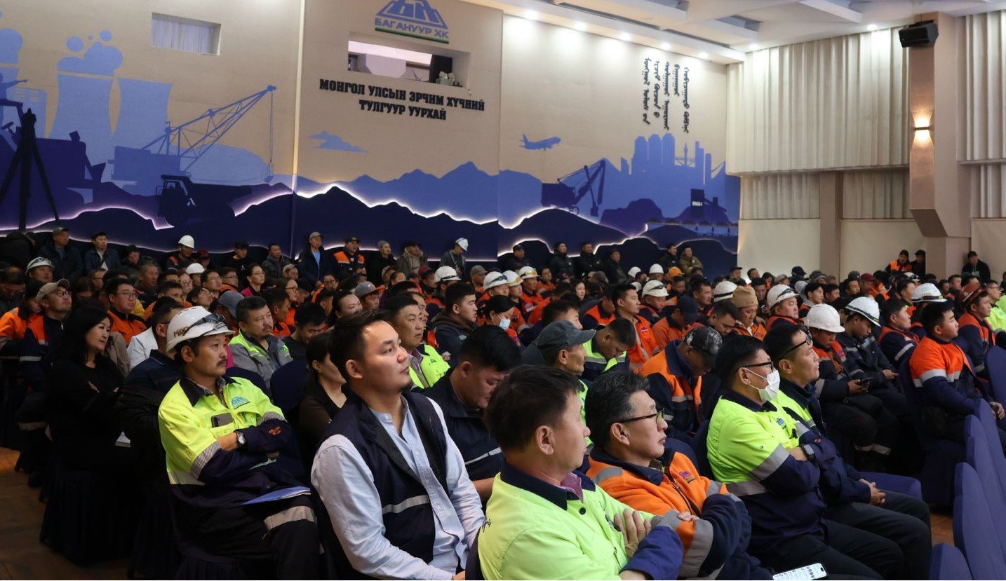“БАГАНУУР” ХК-НЫ АЖИЛТАН, АЛБА ХААГЧДАД СУРГАЛТ ЗОХИОН БАЙГУУЛЛАА